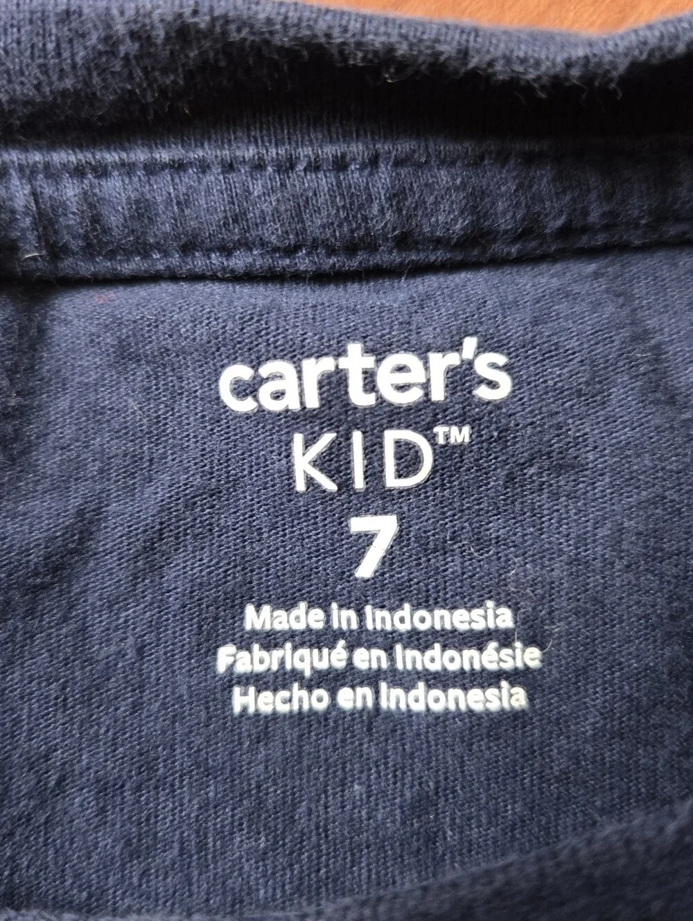 Carter's Astronaut & Shark graphic tee set of 2 little boy size 7 GUC